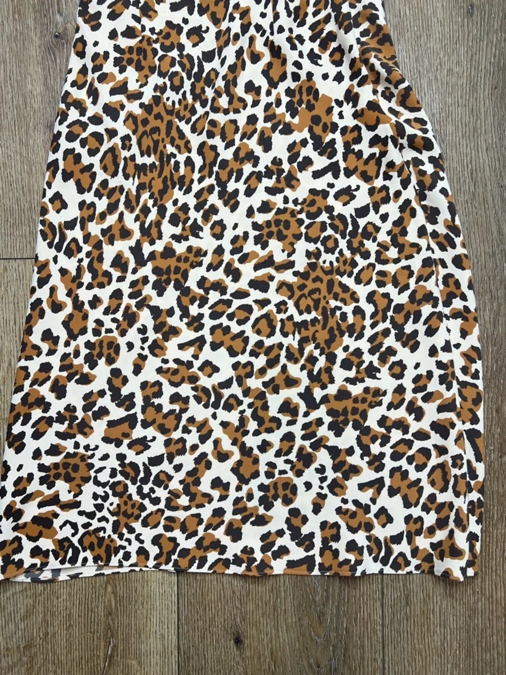 Aritzia Babaton Leopard Print Midi Skirt Size 2